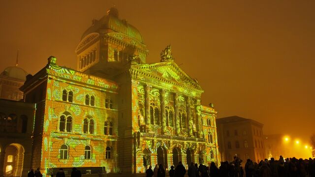 Bundeshaus mit Licht- und Tonshow