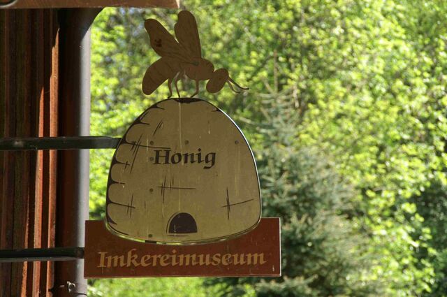 «Bienen» – Führung &amp; Vortrag Imkerei-Museum