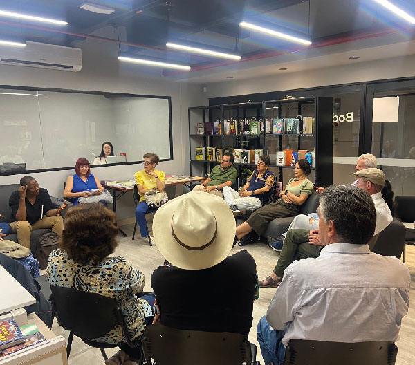 Club de Lectura para Adultos: Entre Líneas