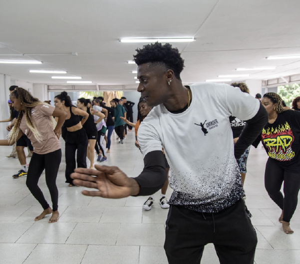 Clase de Danza Afrocolombiana